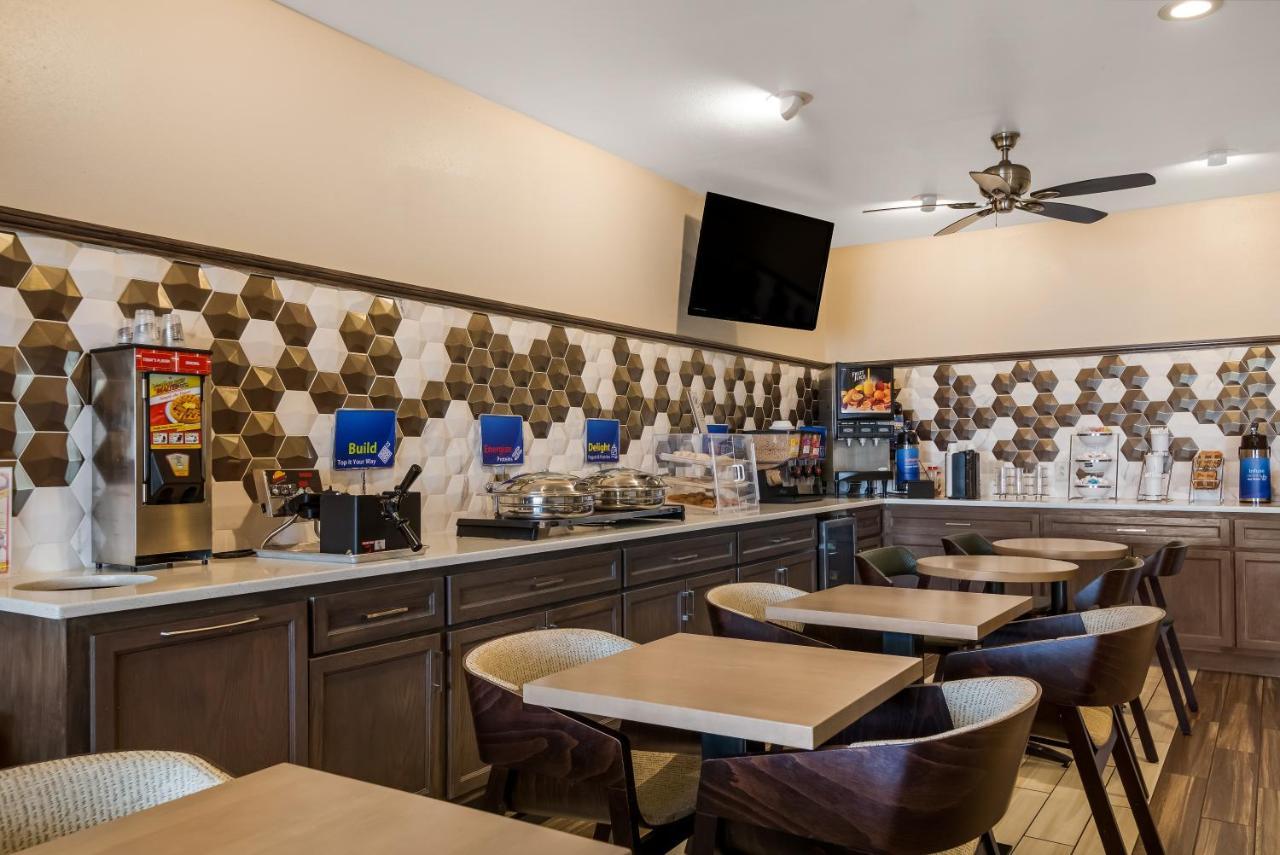 Surestay Plus Hotel By Best Western Topeka Kültér fotó