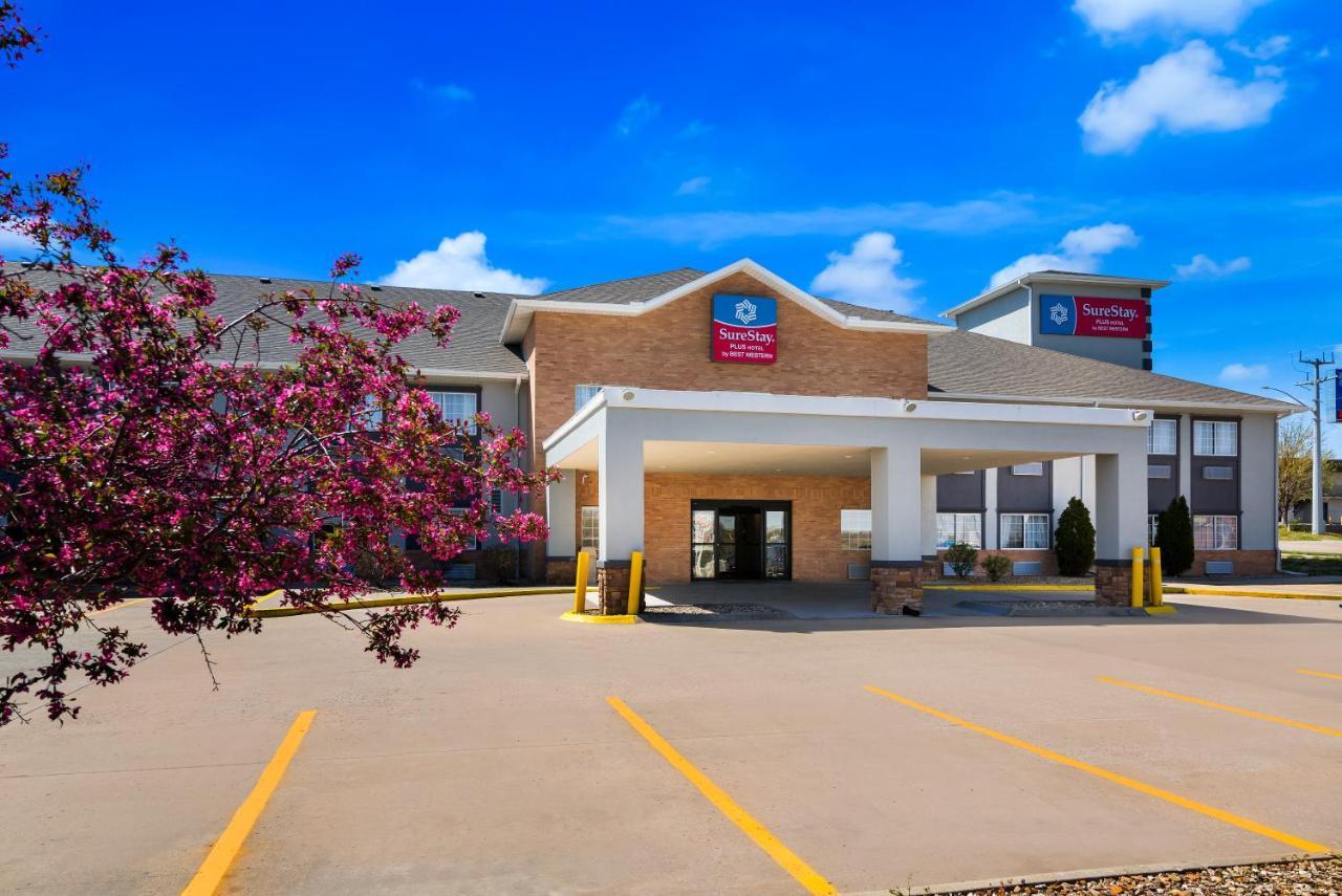 Surestay Plus Hotel By Best Western Topeka Kültér fotó