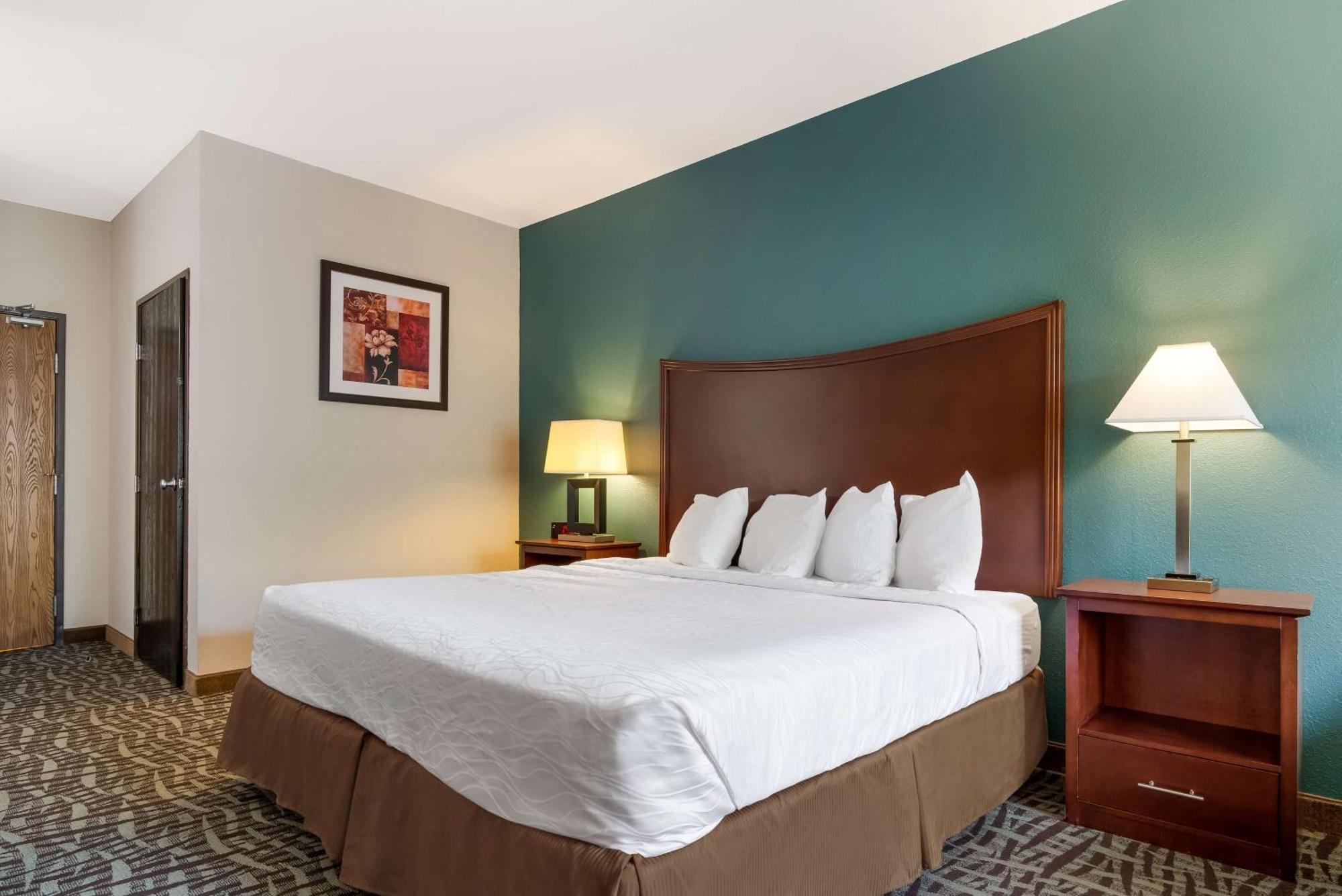 Surestay Plus Hotel By Best Western Topeka Kültér fotó