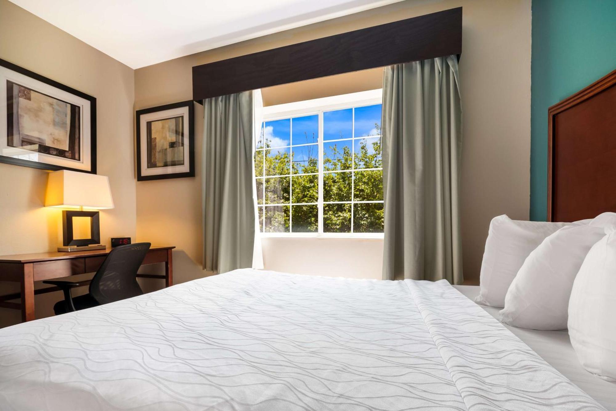 Surestay Plus Hotel By Best Western Topeka Kültér fotó