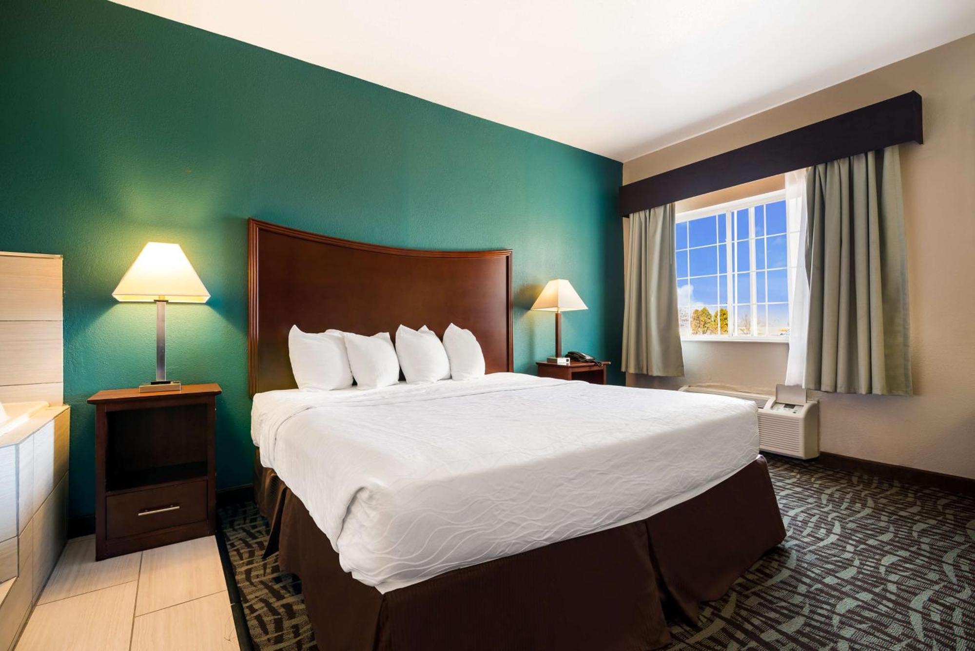 Surestay Plus Hotel By Best Western Topeka Kültér fotó